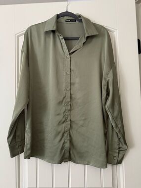SHEIN Olive Green Relaxed Button-Down Shirt